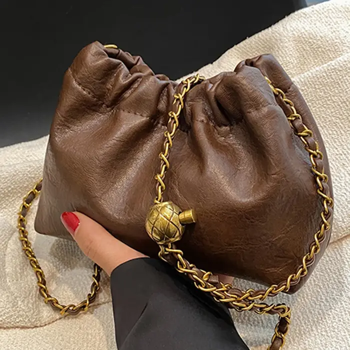 Femmes chaîne sac à bandoulière polyvalent bandoulière fourre-tout décontracté plissé Hobo sac carta