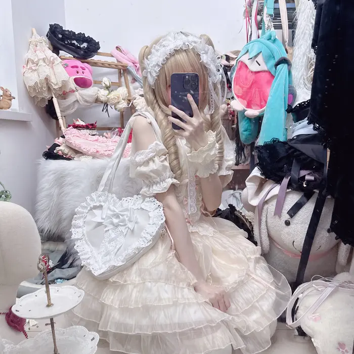 Lolita fait à la main amour coeur dentelle fleur mignon sac à bandoulière douce fille étudiants arc fourre-tout sacs