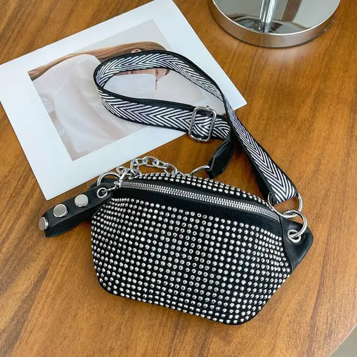 Designer Lady taille sac 2025 nouveau sac de poitrine mode Fanny pack téléphone sac à main femme ceinture sac rétro diamant épaule sacs à bandoulière