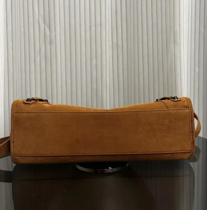 Grands sacs à main rétro à rivets