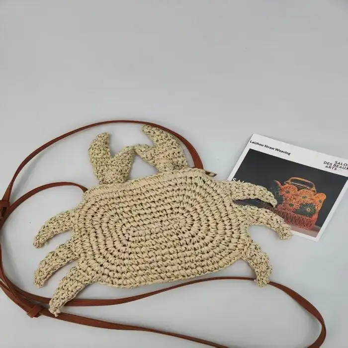 Sac à bandoulière en paille tressée au crochet, motif crabe mignon, mini sac à main fourre-tout déco