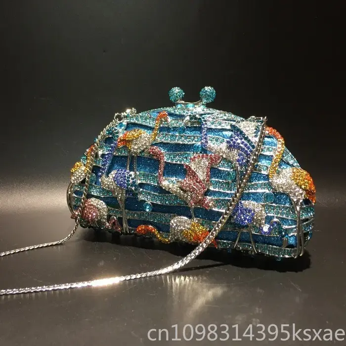 Pochette de soirée élégante bleu lac avec embellissement en strass cristal flamant rose pour sac de fête ou de mariage