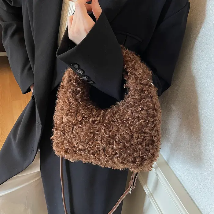 Sac à main femme en fausse fourrure d'agneau