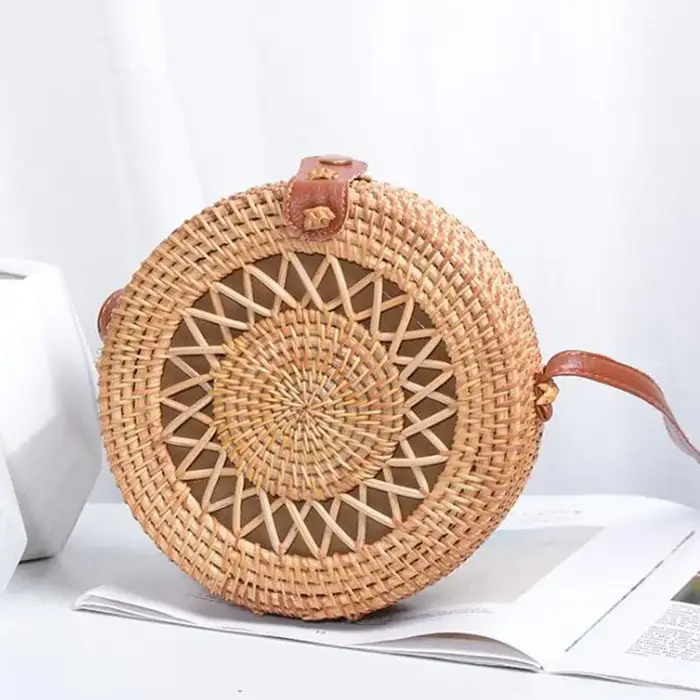 Sac à main rond tissé en rotin pour femmes