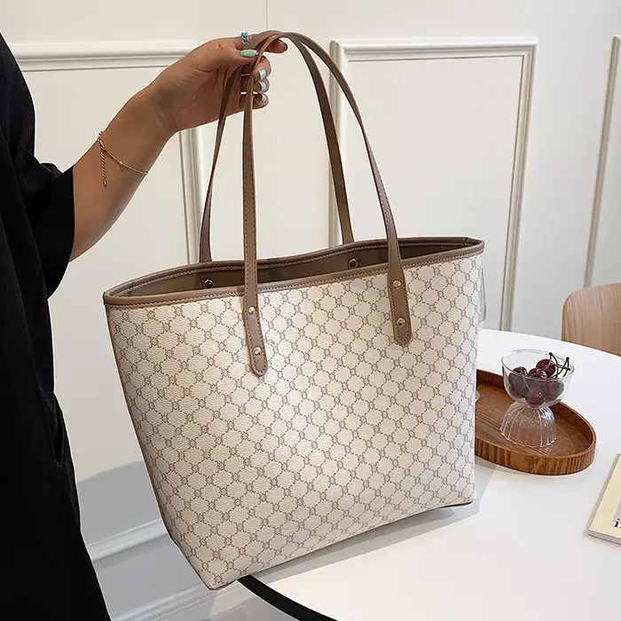 Grand sac à main fourre-tout rayé pour femme