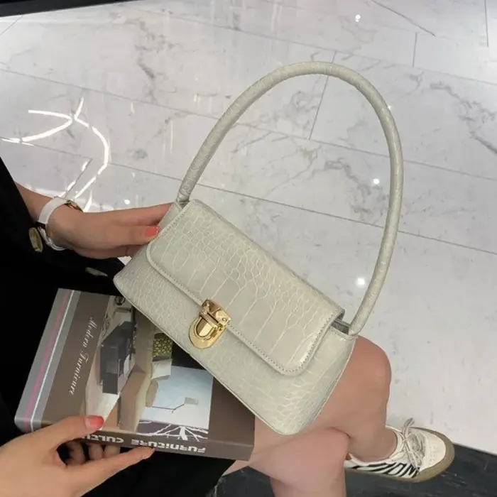 2025 nouvelle marque de mode femmes sous les bras sac à bandoulière couleur unie dames sac à main et sac