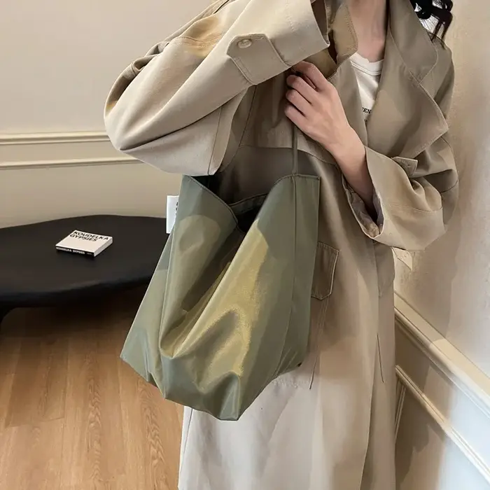 Sac à bandoulière fourre-tout de style minimaliste et paresseux