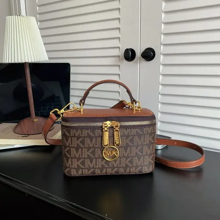 Sac fourre-tout de haute qualité pour femmes, nouveau sac à chaîne matelassé tendance printemps 2026, petit sac carré à bandoulière.