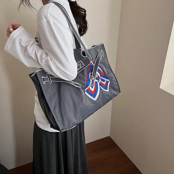 Sac fourre-tout en toile brodée grande capacité Lacousette