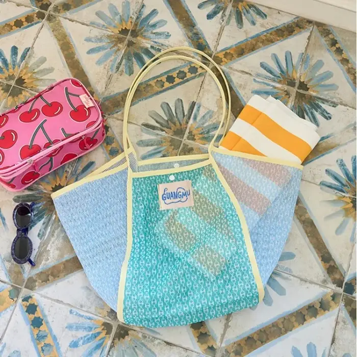 Sac de plage grande capacité pour maman, sac à bandoulière color-block, sac de shopping en maille ajourée, sac de rangement pour jouets de plage et de natation