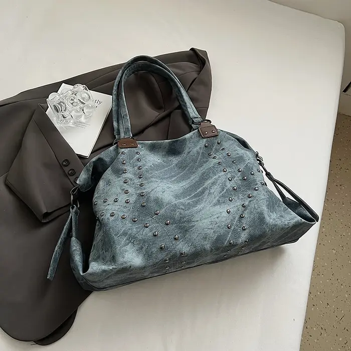 LEFTSIDE Rivets grande capacité sac à bandoulière en cuir PU pour femmes 2025 hiver luxe dame Style