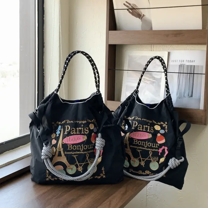 Nouveau sac à bandoulière pour femme avec motif brodé Paris