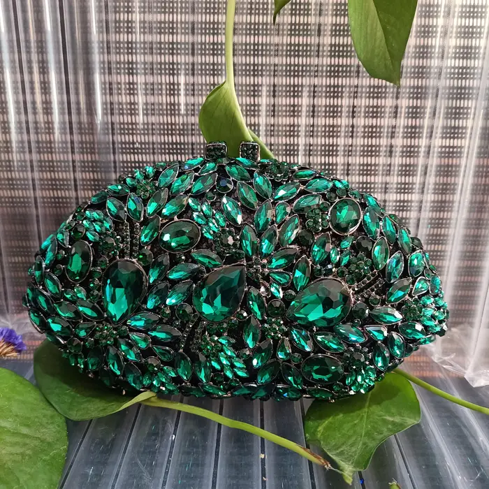 Pochette de soirée avec strass dorés pour femmes, élégante pochette à main en métal pour fête de mar