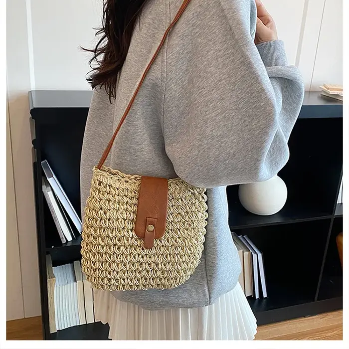 Petits sacs à bandoulière en paille tressée pour femmes
