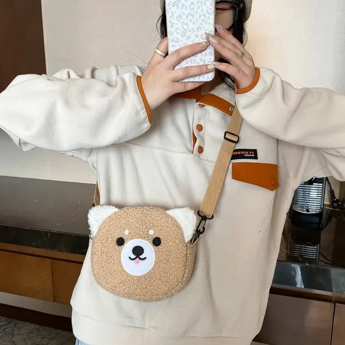 Sac à bandoulière en peluche de style japonais pour femme