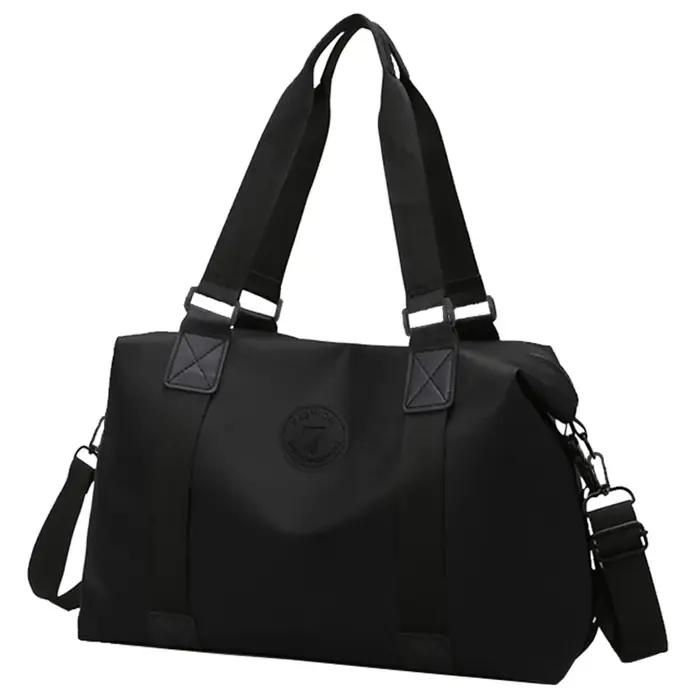 Sac de sport Chic avec emblème et détails pour les voyages quotidiens