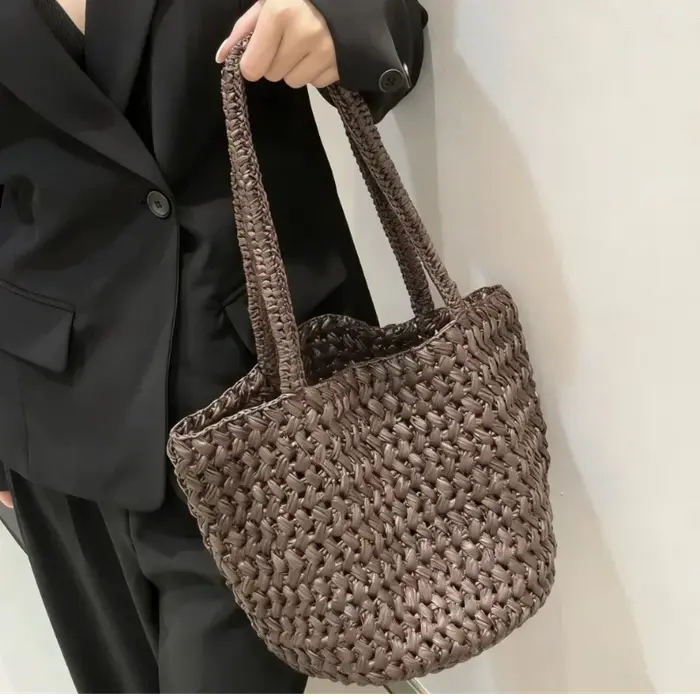 Sac fourre-tout en paille tressé à la main pour femme