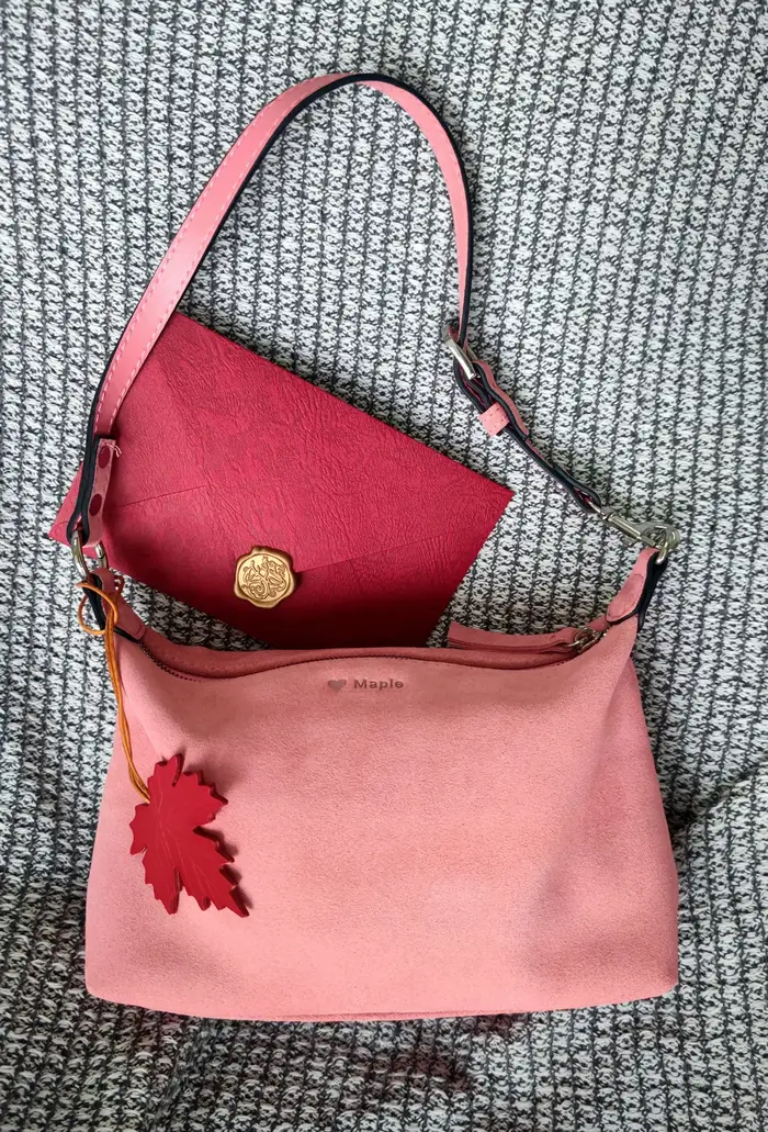 Sac Hobo en érable et daim rose pour femme