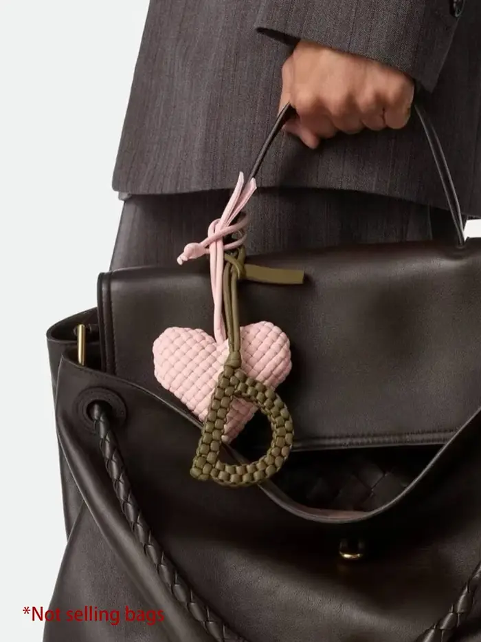 Breloque de sac en cuir tressé pour femme