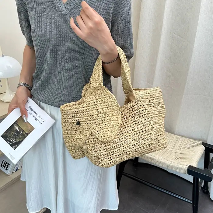 Sac fourre-tout en raphia français
