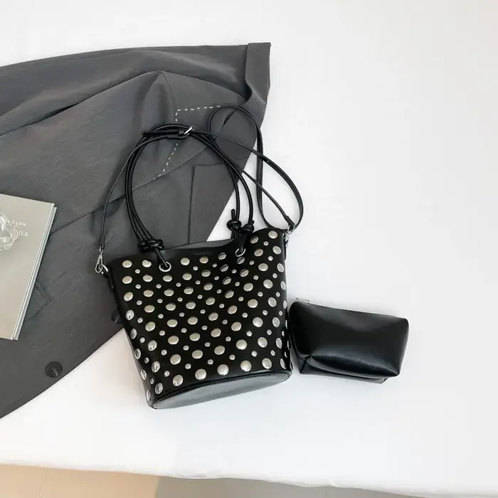 Rivet Design seau sac à bandoulière pour femmes 7 couleurs Pu cuir sac à main sous les bras sac mode décontracté 2 ensemble fourre-tout dame sac de trajet