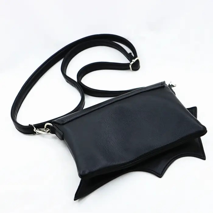 Sac à ailes de chauve-souris noir