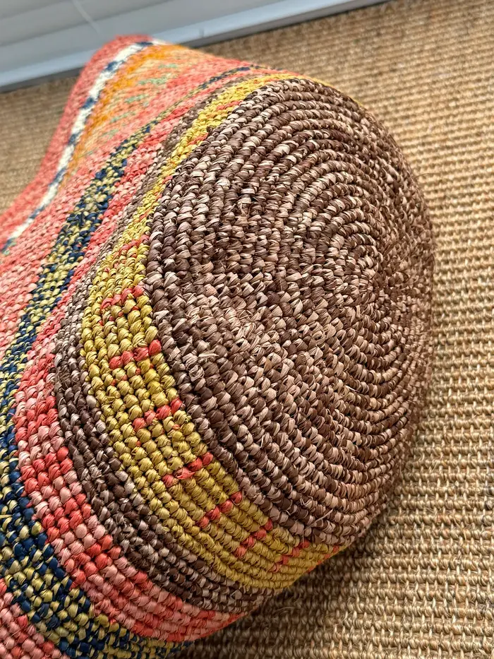Sac à bandoulière en raphia coloré pour femme
