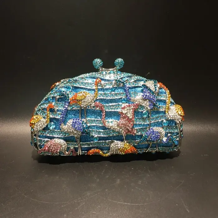 Pochette de soirée élégante bleu lac avec embellissement en strass cristal flamant rose pour sac de