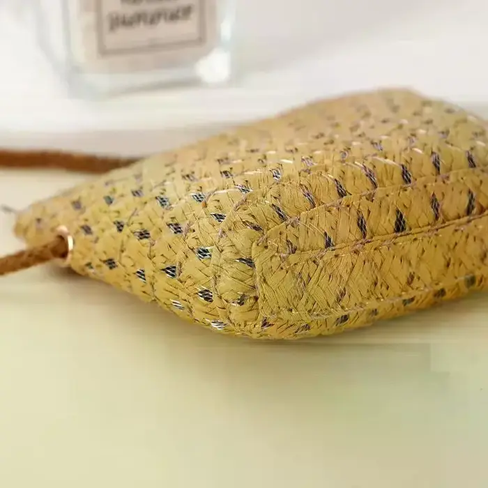 Sac à bandoulière tressé à la main en paille