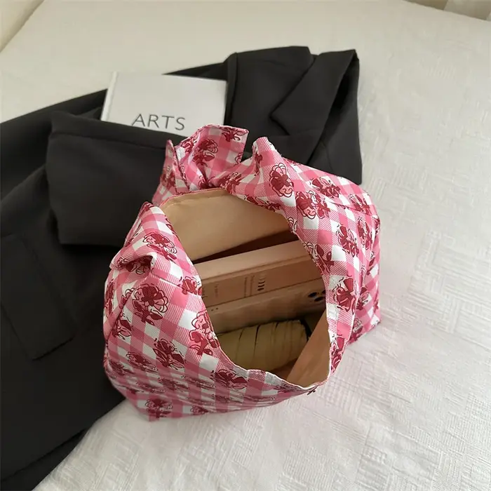 Sac fourre-tout à poignées nœud papillon et motif rayé