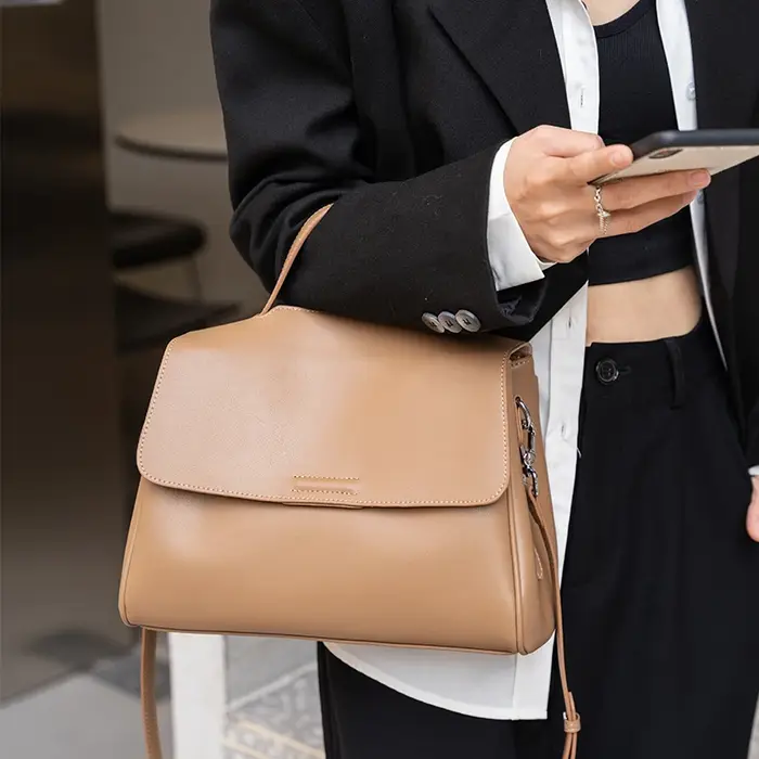 Sac à main en cuir de vachette véritable pour femme