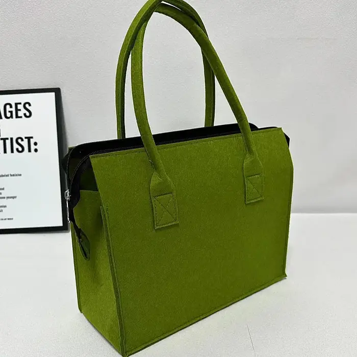 Sac en feutre, petit sac fourre-tout