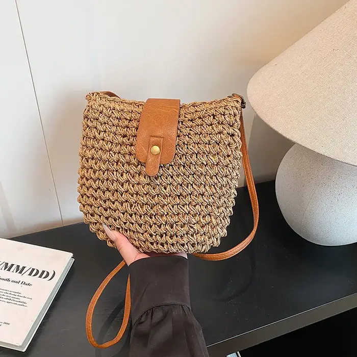 Petits sacs à bandoulière en paille tressée pour femmes