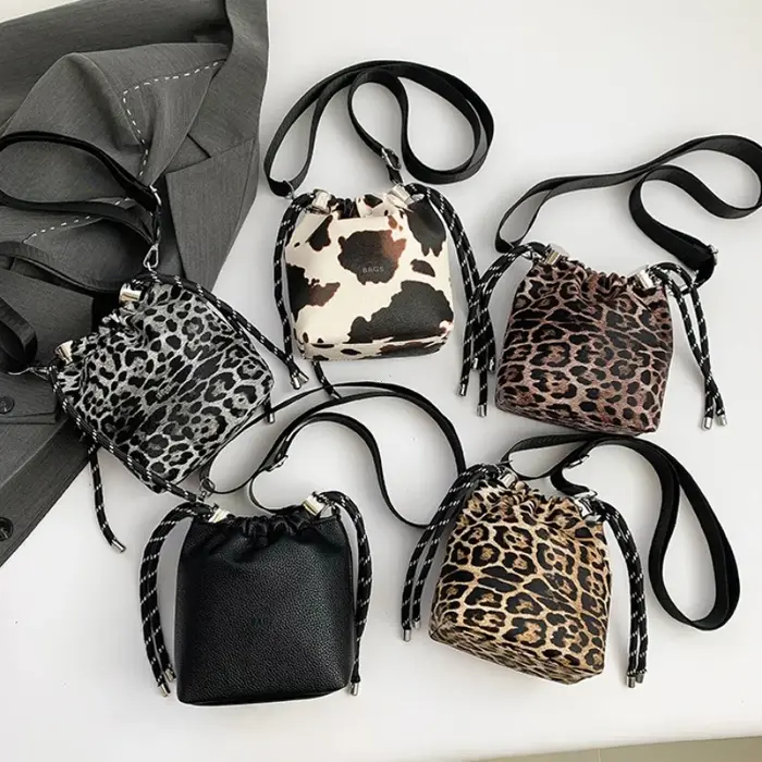 Mini sac pour femmes léopard en cuir seau sac à bandoulière petit sac de téléphone cordon sacs