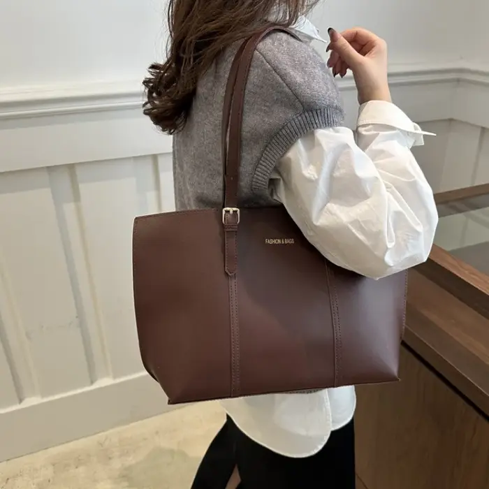 Ensemble de sacs fourre-tout vintage en similicuir avec pochette zippée