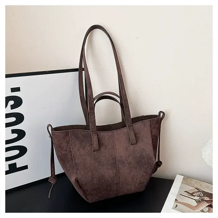 2025 Designer de luxe bandoulière fourre-tout petit sac à bandoulière en cuir PU pour femmes femme marque rétro nouveaux sacs à main et sacs à main sac fourre-tout