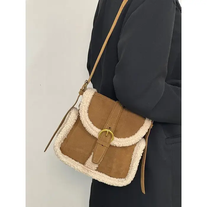 Sac en fourrure d'agneau pour femme
