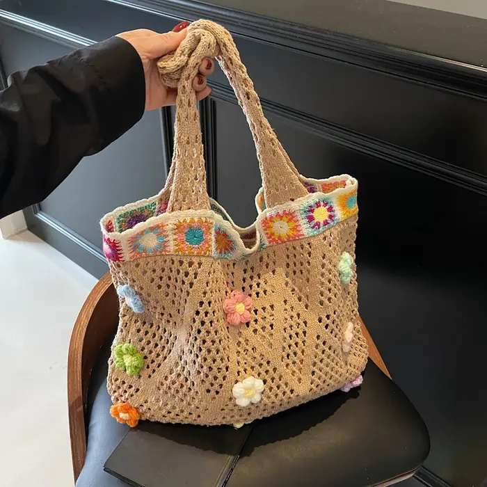 Sac fourre-tout de plage à fleurs au Crochet, perles colorées, garniture florale, paille naturelle,