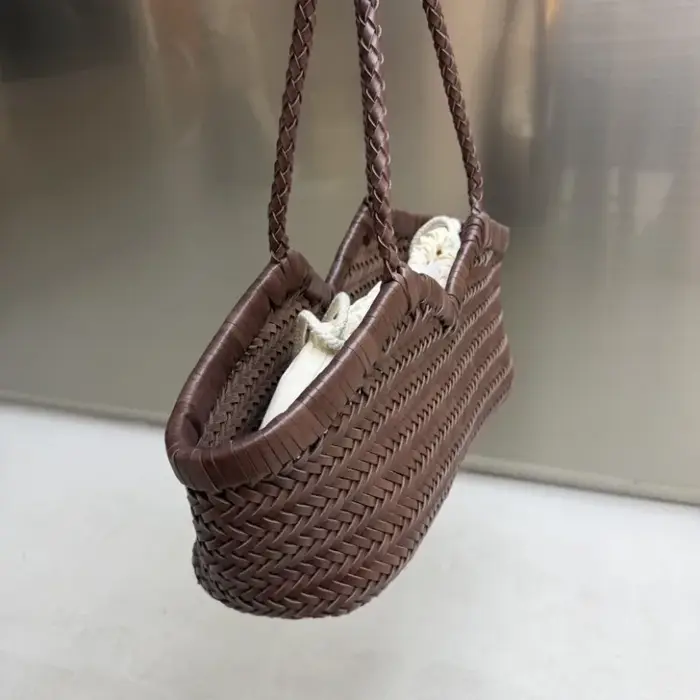 Nouveau Sac à Bandoulière en Cuir Véritable Tressé à la Main Grande Capacité Style Vintage Fourre-tout Décontracté pour le Shopping et la Plage Collection Printemps/Été 2026