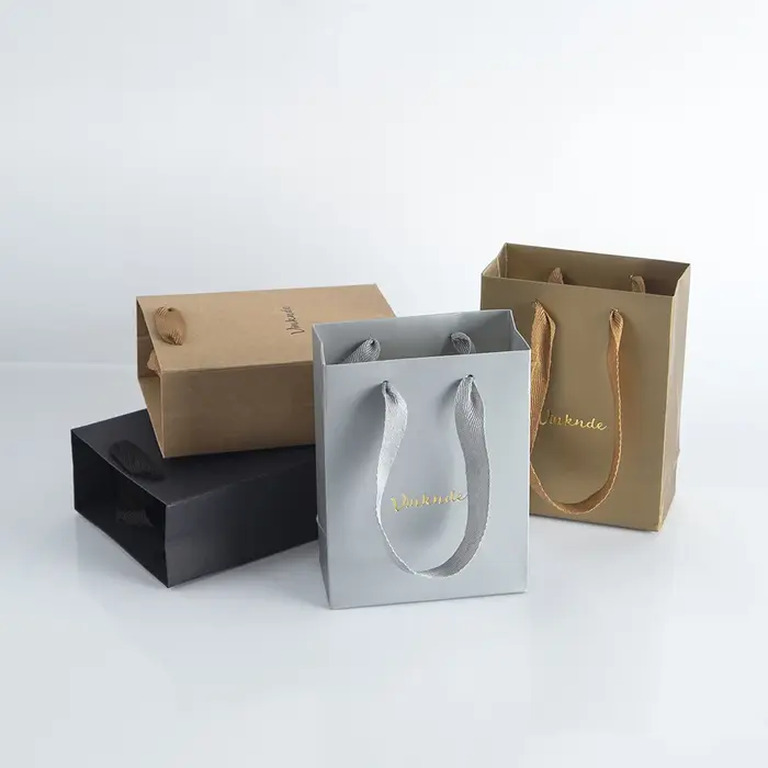 Sacs fourre-tout en papier personnalisés avec ruban