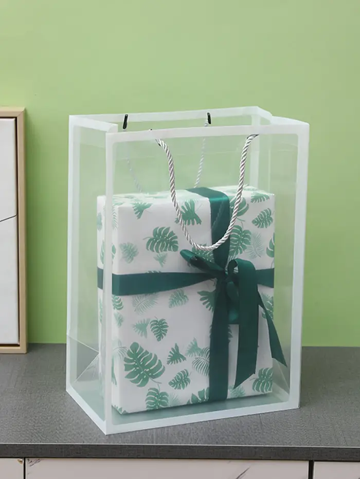 Sac fourre-tout à bordure noire blanche et rose