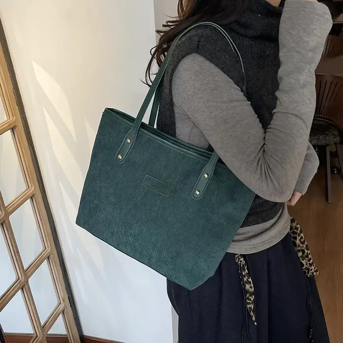 Nouveau Sac Fourre-tout 2026 Grande Capacité Tendance Décontractée Sac à Bandoulière Simple S'accorde à Tout Sac