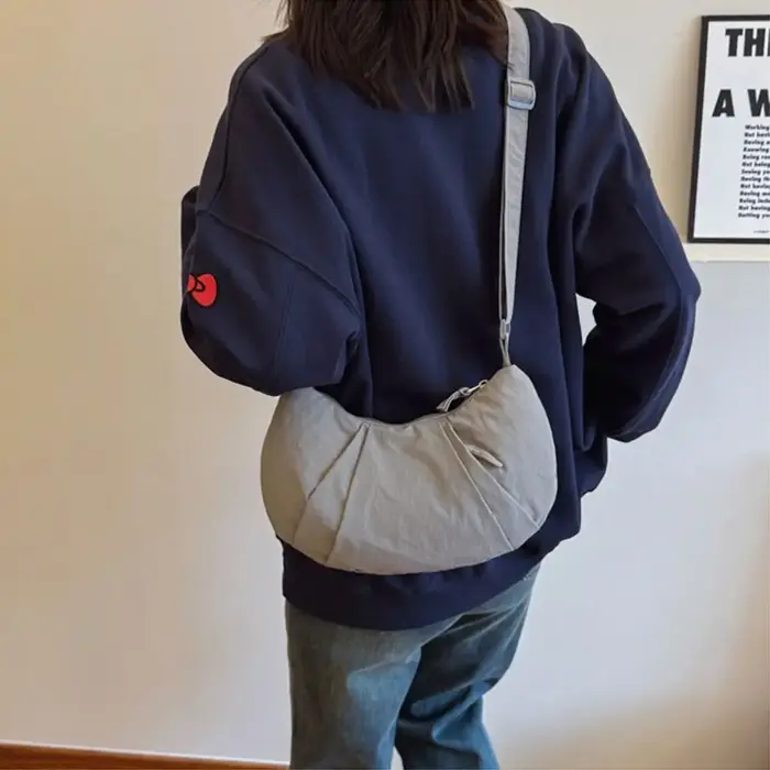 Sac à bandoulière de couleur unie