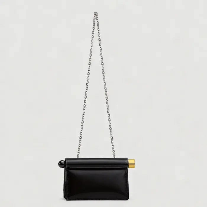 Pochette tendance pour femmes avec bord roulé