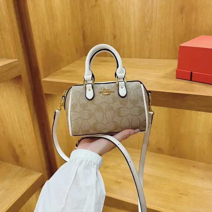 Nouveau Sac Boston Rétro Classique 2026 – Mini Sac Bandoulière Décontracté Polyvalent pour Femme – Sac à Main Tendance et Très Populaire