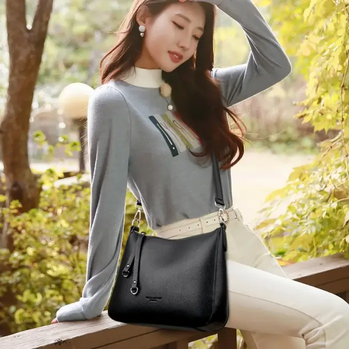 Sacs à bandoulière en cuir souple pour femmes