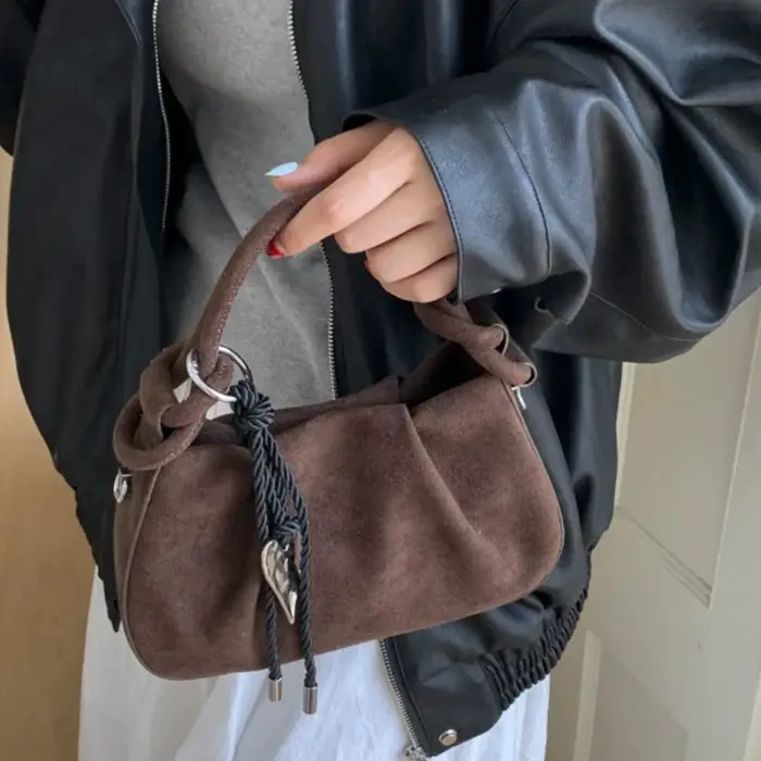 Petits sacs à bandoulière en cuir suédé pour femmes