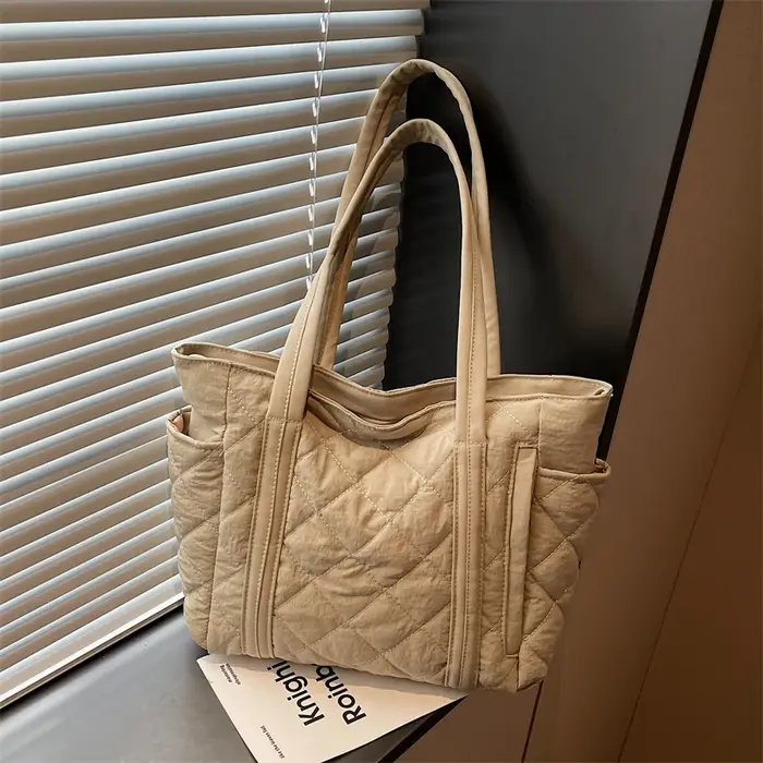 Sac fourre-tout en tissu matelassé pour femmes