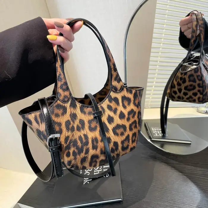 Mini sacs à bandoulière en cuir PU pour femmes, sacs à main initiés, sacs à main pour filles, téléphone pour dames, sacs de créateurs simples, E27, nouveau, 2025