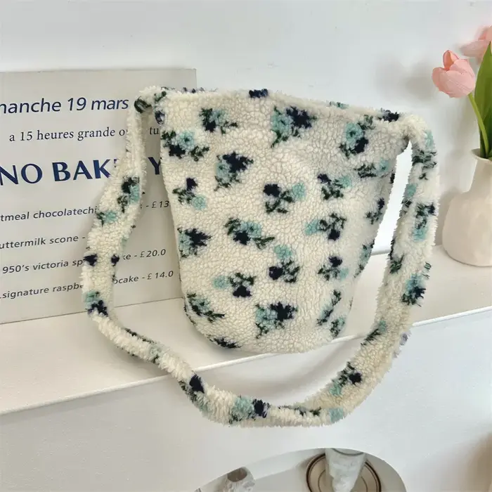 Sac messager vintage en fausse laine d'agneau pour femme